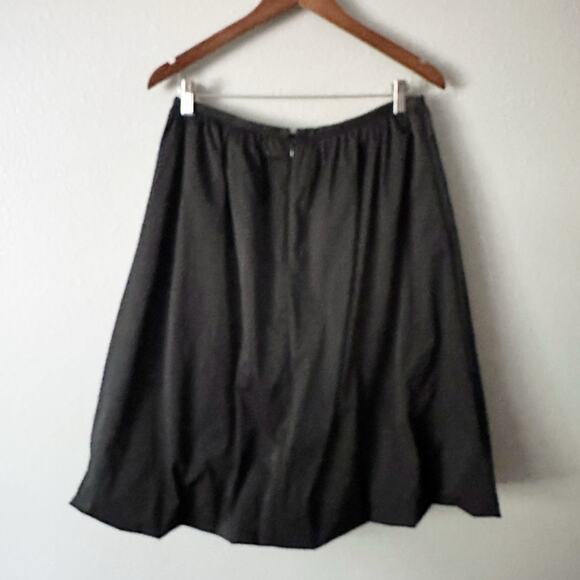 Banana Republic Black Taffeta Bubble Skirt - Picture 3 of 10